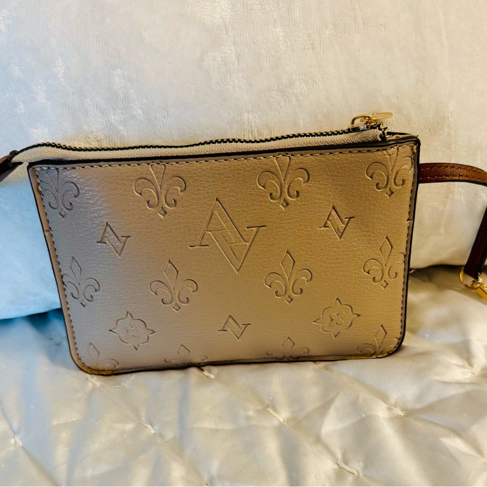Tan Wristlet With Embossed Pattern - image 2